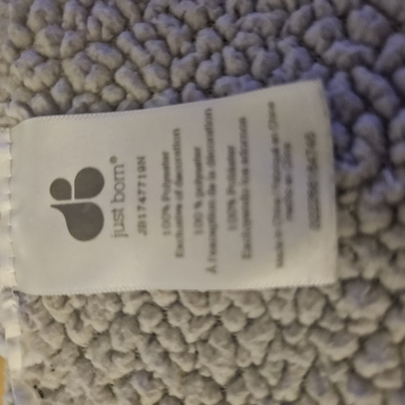 Elephant Baby Blanket - White and Gray - Picture 5 of 6